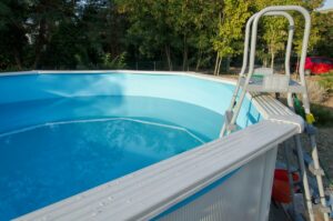 above-ground swimming pool